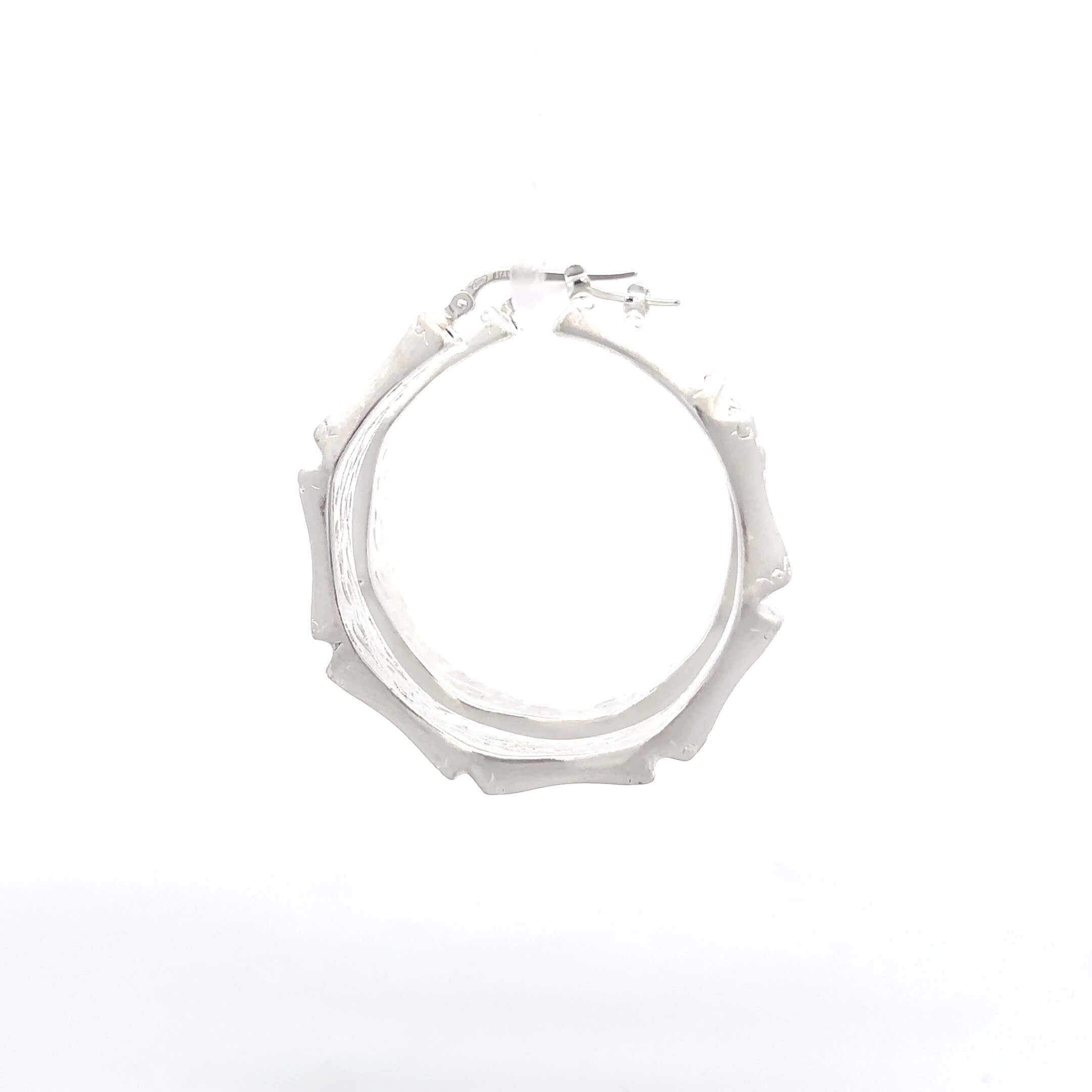 ''Nilah'' Zilveren bamboe oorbellen (42mm)