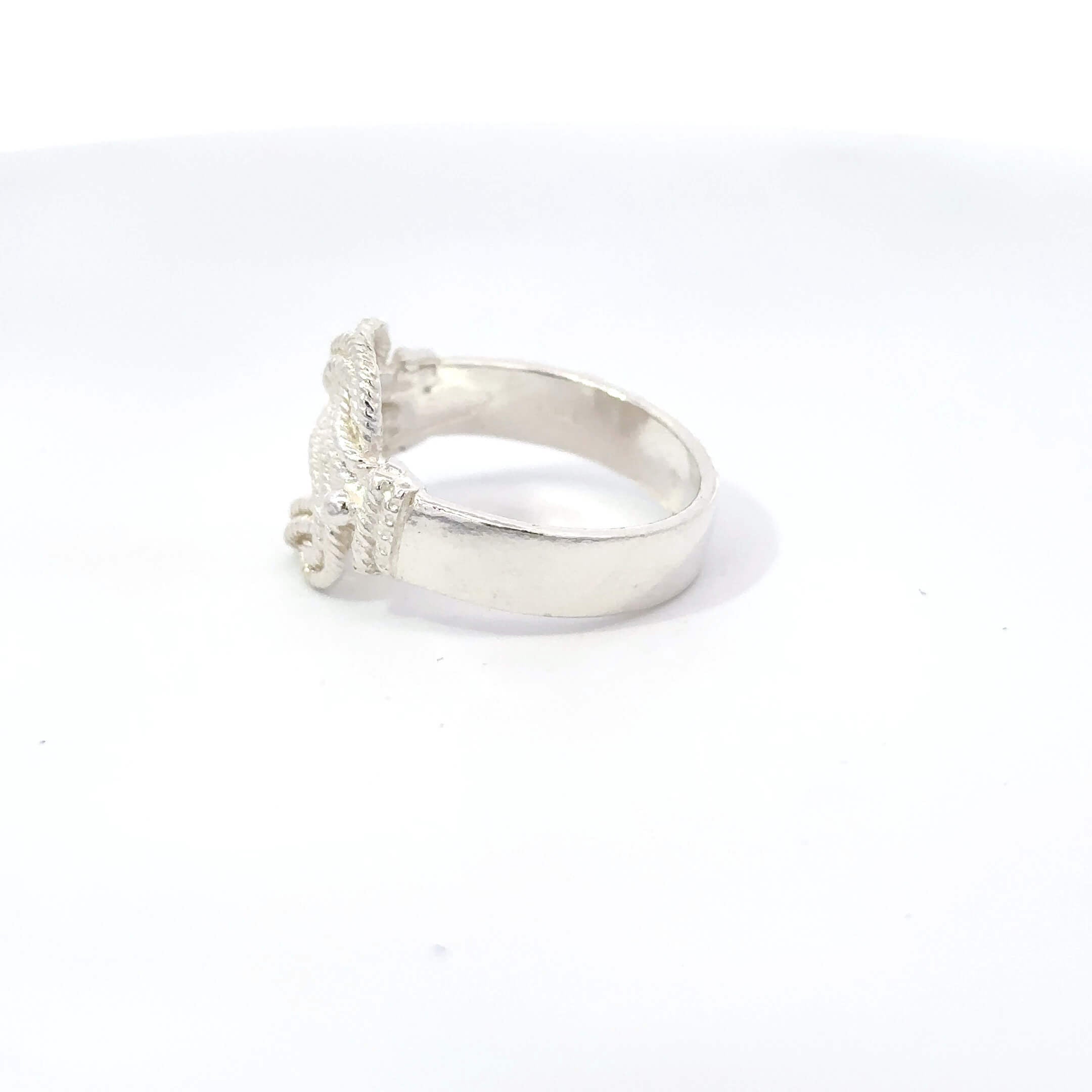 Zilveren ''Kendrick'' mattenklopper ring