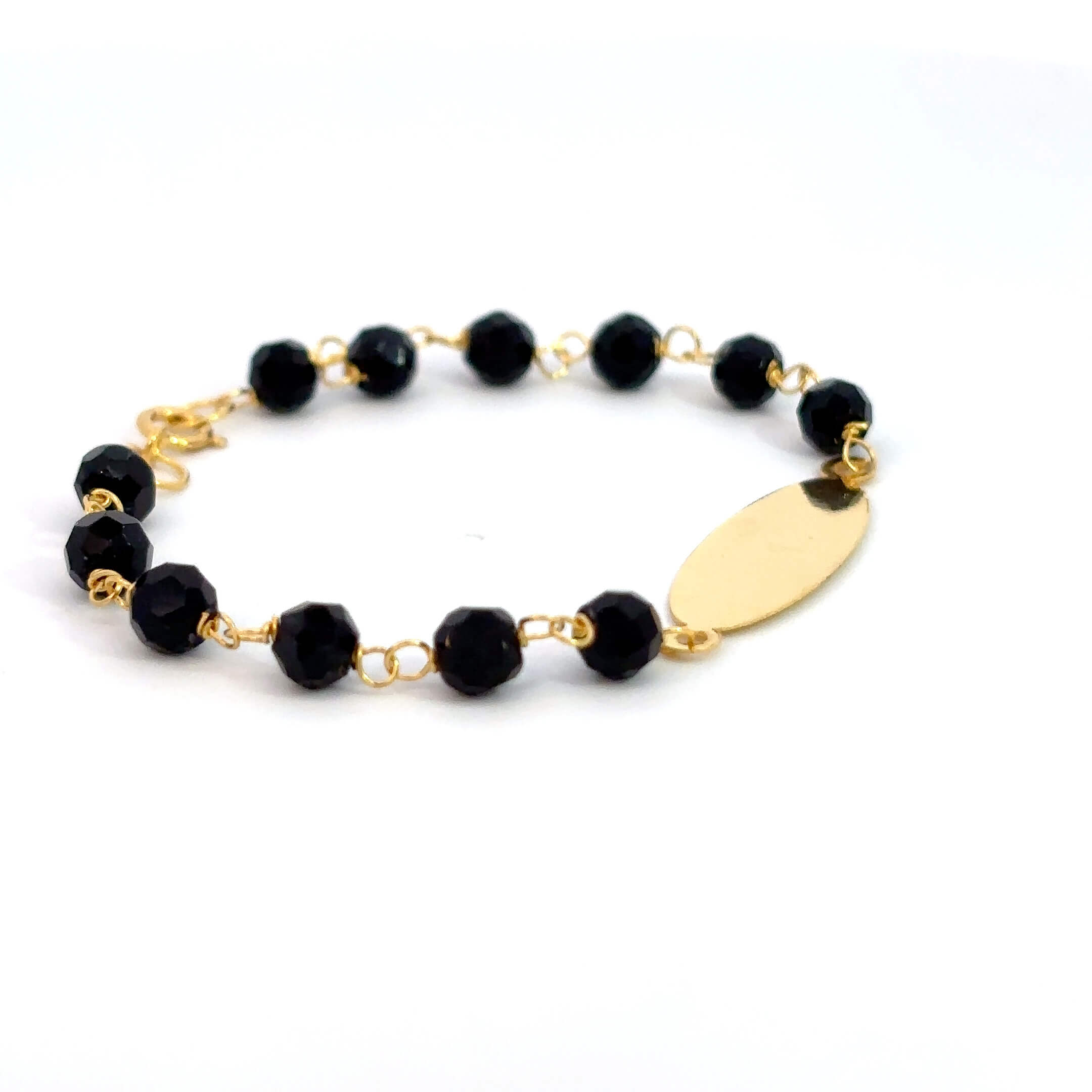 ''Mesi'' 14K ovale babybracelet met (ogri-ai) kralen en naamplaat